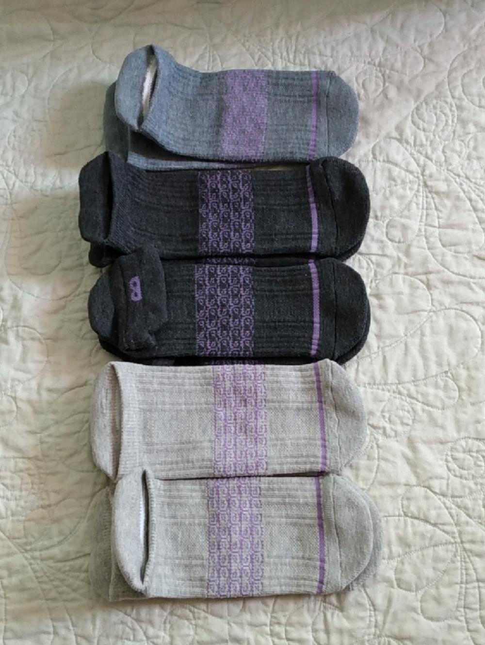 NWOT Gray Ankle Socks Pair Of Thieves Brand